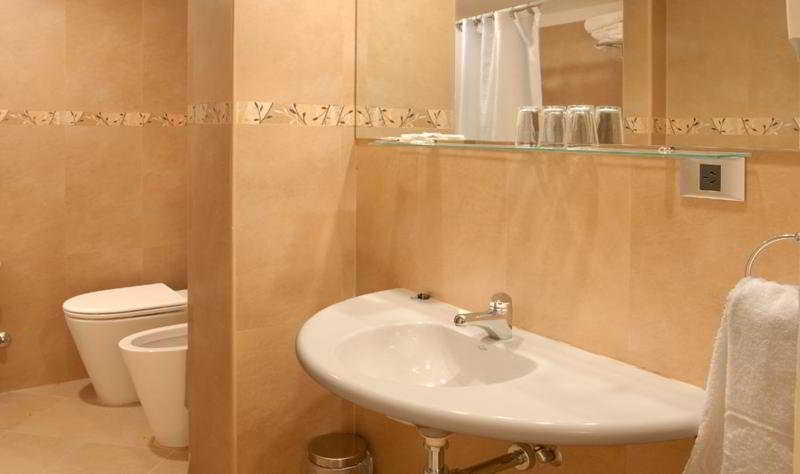 Hotel Tirol San Carlos de Bariloche Dış mekan fotoğraf